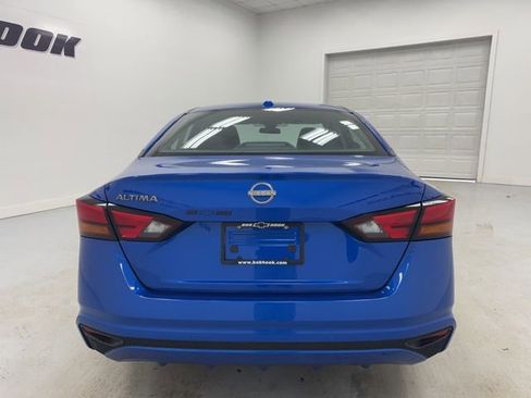 Used 2025 Nissan Altima 2.5 SV image 6