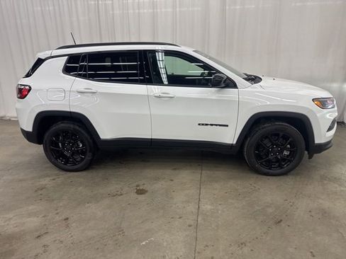 New 2026 Jeep Compass Latitude image 26