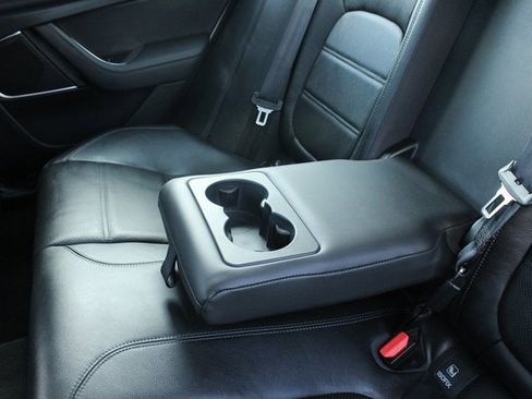 Used 2020 Jaguar XE S image 35