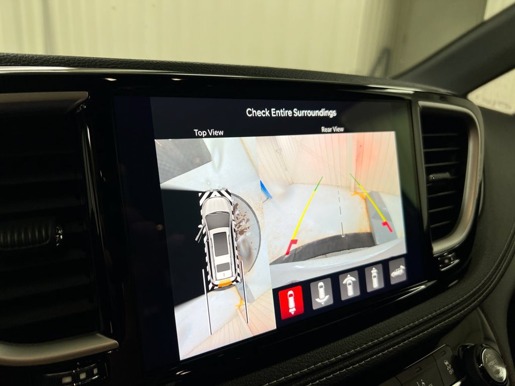 New 2026 Chrysler Pacifica Select AWD/4WD image 15