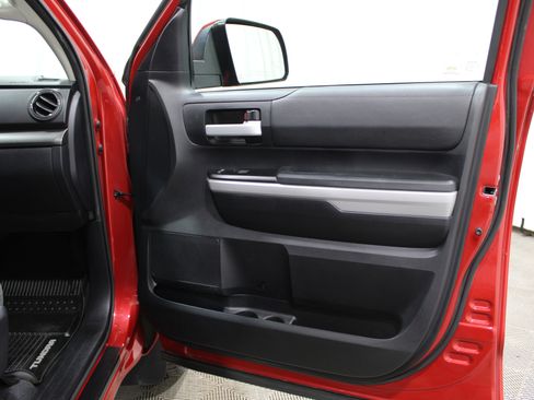 Used 2019 Toyota Tundra SR5 image 24