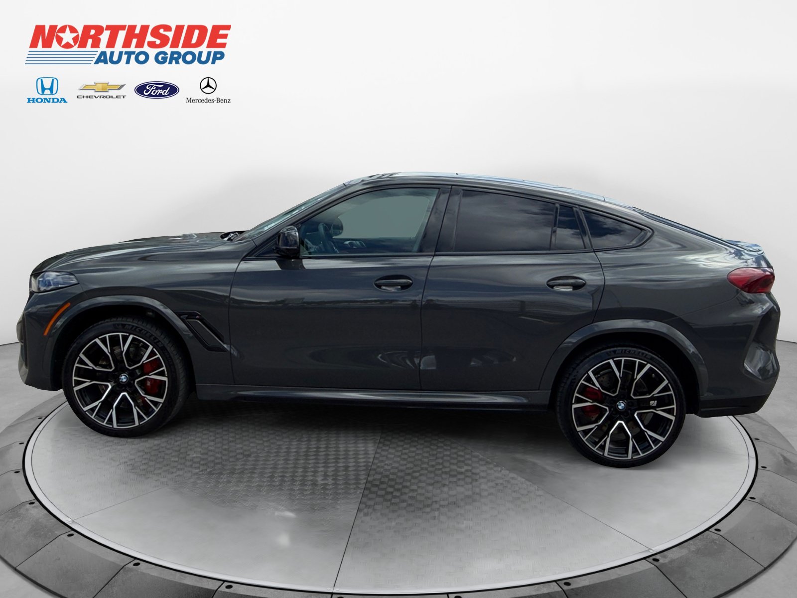 Used 2025 BMW X6 M Competition w/ Executive Package AWD/4WD image 4