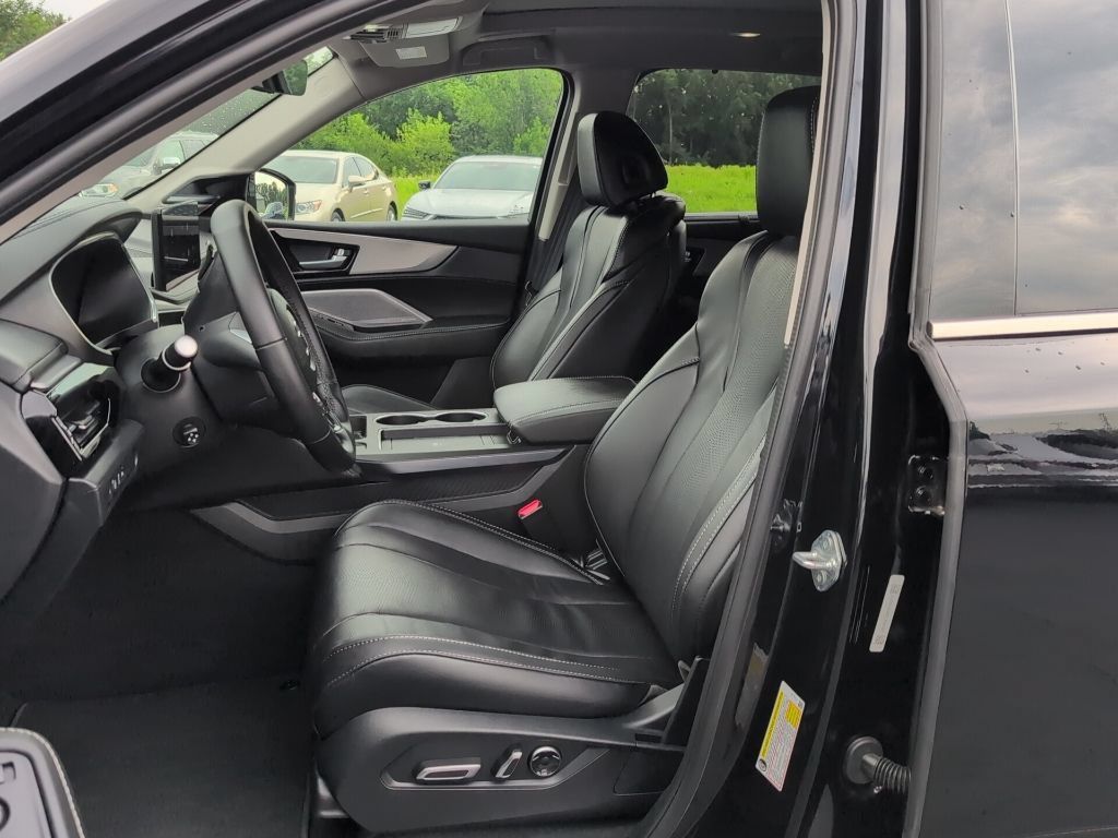 Certified 2026 Acura MDX w/ Technology Package AWD/4WD image 14