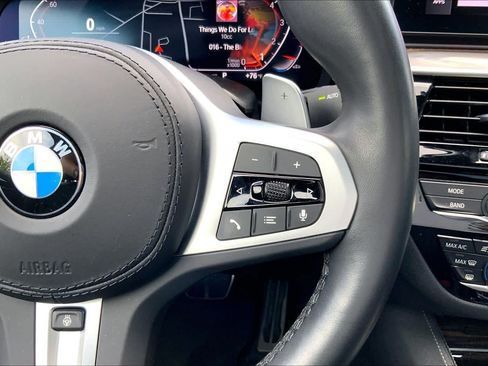 Used 2022 BMW 540i xDrive w/ M Sport Package AWD/4WD image 25