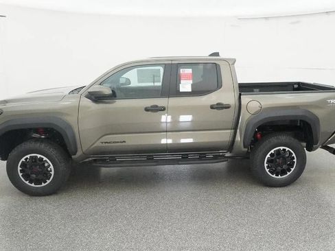 New 2025 Toyota Tacoma TRD Off-Road image 3