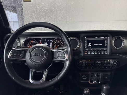 Used 2020 Jeep Wrangler Unlimited Sahara image 16