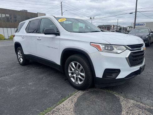 Used 2018 Chevrolet Traverse LS AWD/4WD image 9