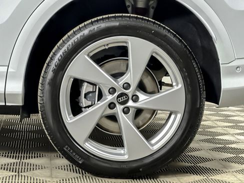 New 2025 Audi Q5 Premium Plus image 23