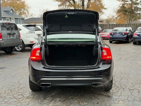 Used 2016 Volvo S60 T5 Inscription Platinum image 17