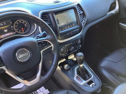 Used 2018 Jeep Cherokee Limited w/ High Altitude Package image 24