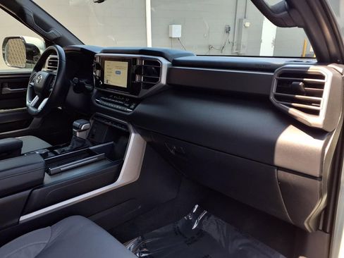 Certified 2025 Toyota Sequoia SR5 AWD/4WD image 22