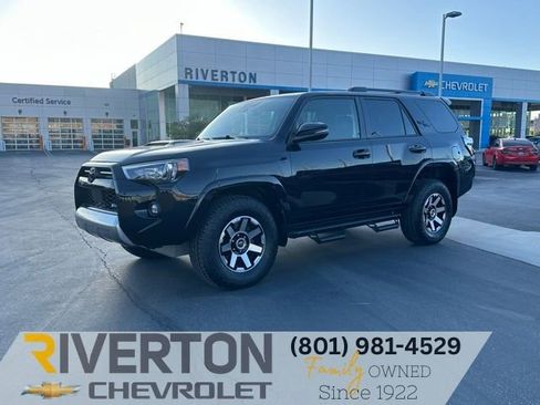 Used 2023 Toyota 4Runner TRD Off-Road Premium w/ Moonroof Package AWD/4WD image 1
