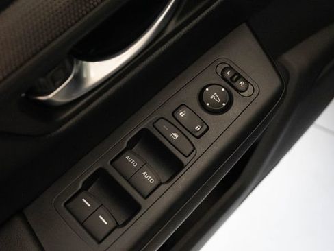 Used 2025 Honda CR-V EX image 3