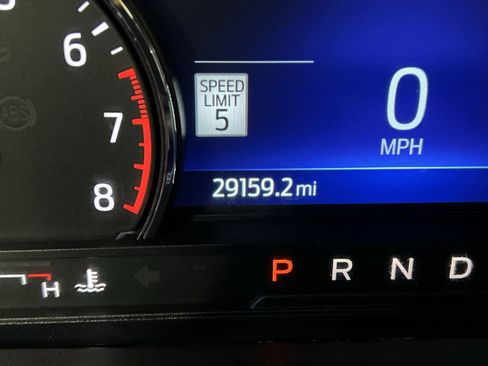 Used 2022 Ford Explorer XLT w/ Equipment Group 202A image 17