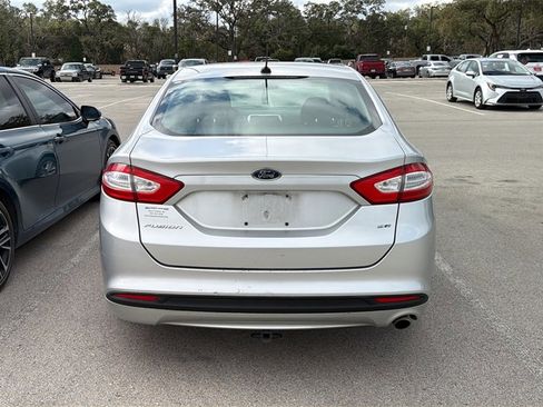 Used 2013 Ford Fusion SE image 6