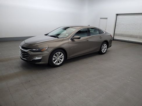 Used 2020 Chevrolet Malibu LT FWD image 2