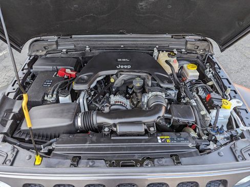 Used 2019 Jeep Wrangler Unlimited Sport S image 45