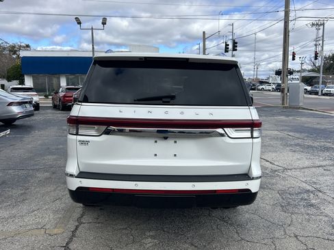 Used 2023 Lincoln Navigator Reserve image 4