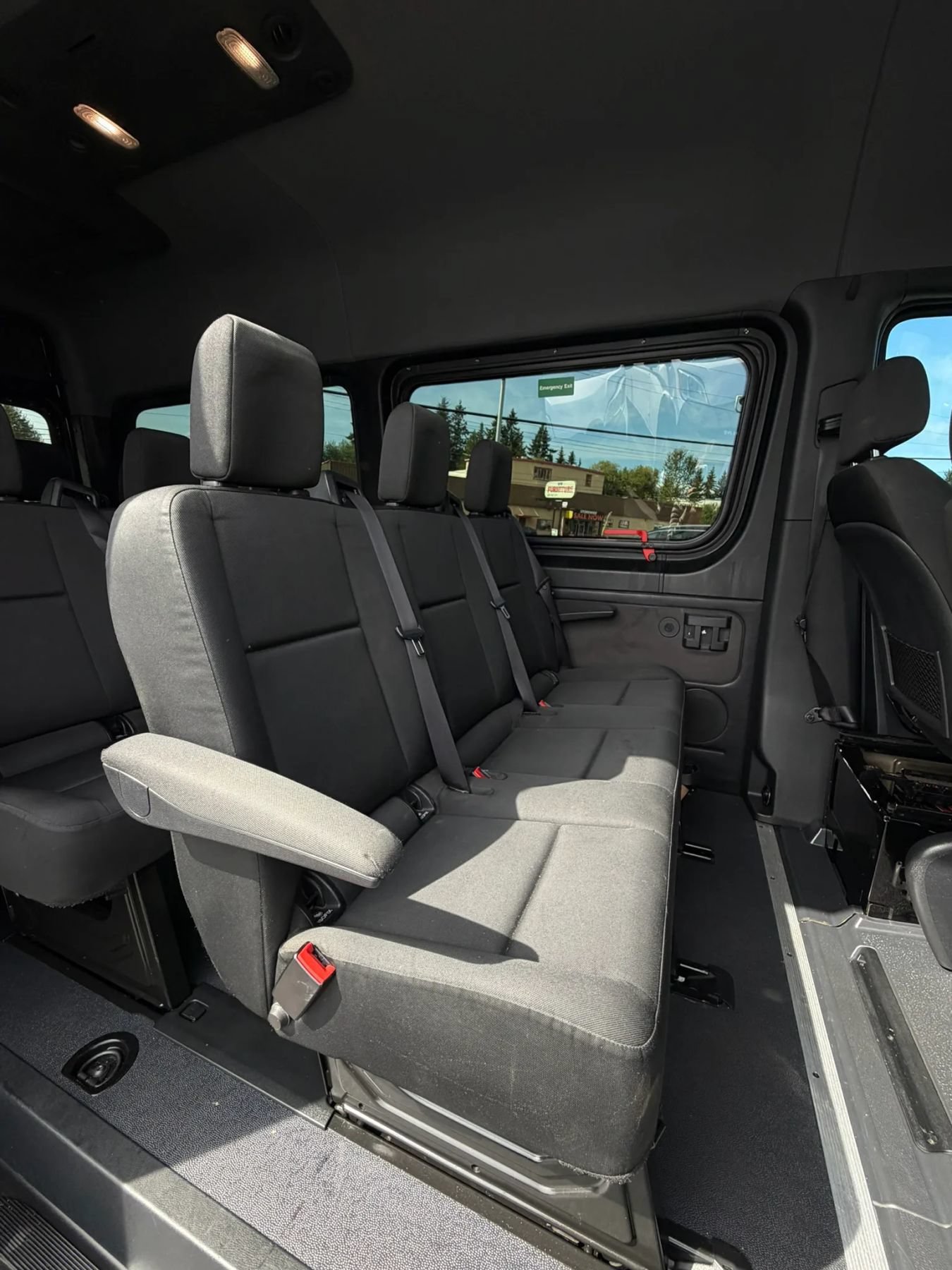 Used 2019 Mercedes-Benz Sprinter 2500 w/ Premium Package image 24