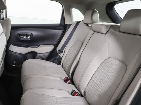 Used 2023 Honda HR-V LX image 29