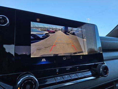 Used 2024 Chevrolet Colorado W/T image 27