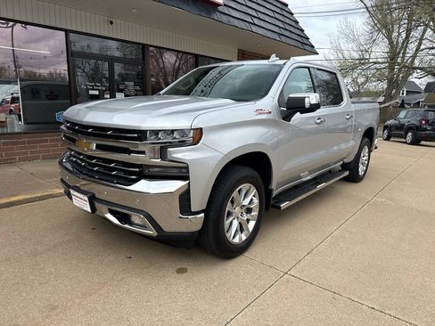 Used 2020 Chevrolet Silverado 1500 LTZ image 2