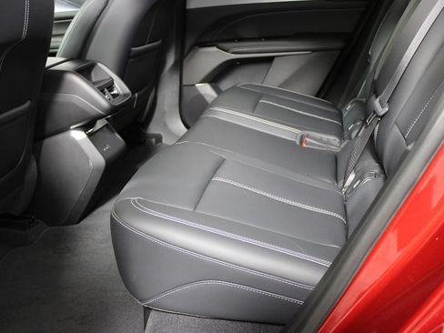 Used 2024 Cadillac Lyriq Tech RWD image 37