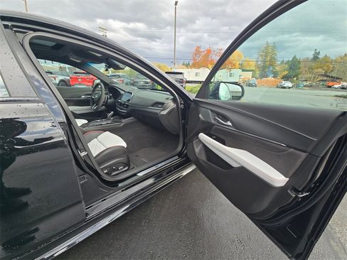 Used 2023 Cadillac CT4 V Blackwing w/ Driver Assist Package image 10