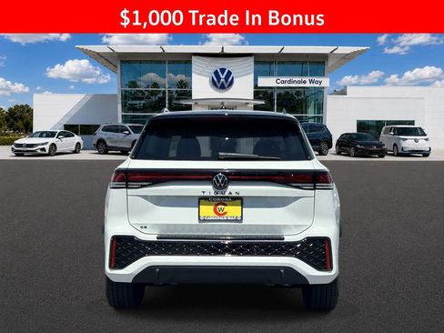 New 2026 Volkswagen Tiguan SE R-Line FWD image 4