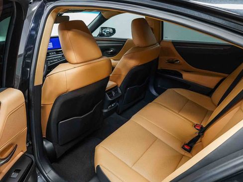 Used 2025 Lexus ES 300h F Sport w/ Accessory Package (Z1) FWD image 19