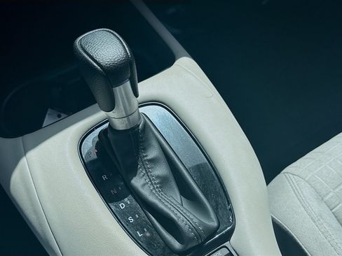 Used 2024 Honda HR-V LX image 13