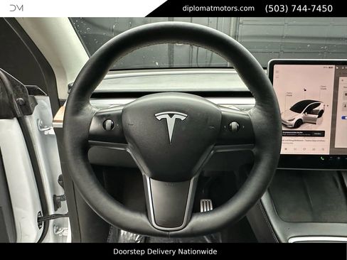 Used 2022 Tesla Model Y Performance image 26