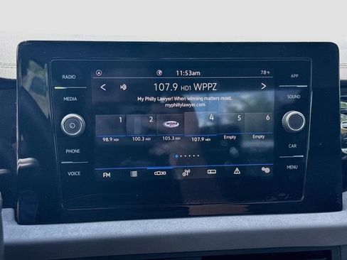 Used 2025 Volkswagen Jetta SE FWD image 19