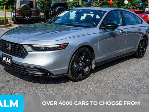Used 2023 Honda Accord Sport image 2