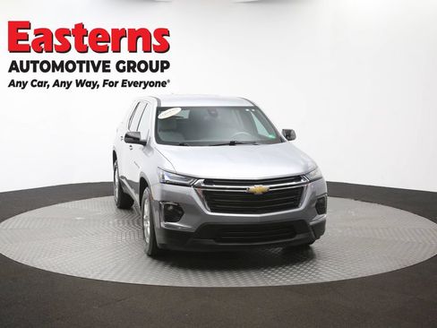 Used 2023 Chevrolet Traverse LS FWD image 50