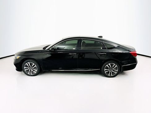 Used 2018 Honda Accord Touring image 4