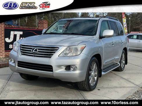 Used 2011 Lexus LX 570 4WD w/ Luxury Pkg image 4