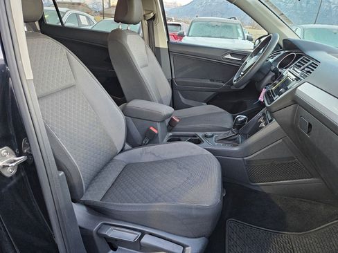 Used 2020 Volkswagen Tiguan S image 34