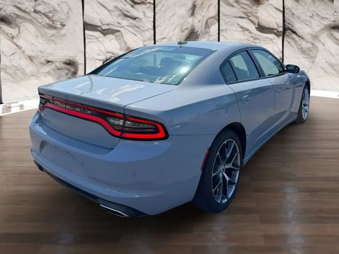 Used 2022 Dodge Charger SXT w/ Plus Group RWD image 6