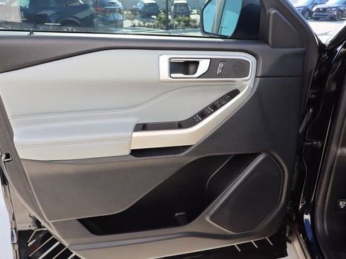 Used 2021 Ford Explorer XLT w/ Equipment Group 202A image 28