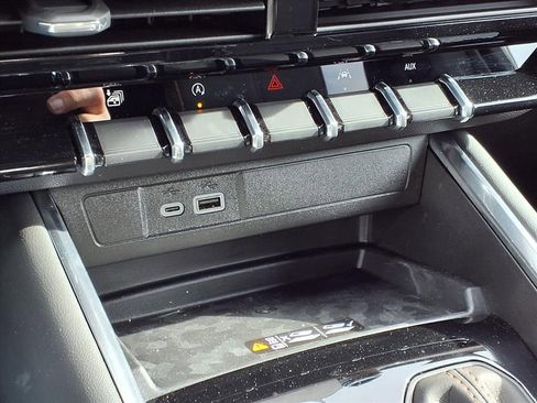 Used 2026 GMC Canyon AT4 w/ AT4 Premium Package image 14