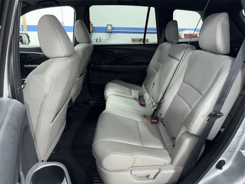Used 2023 Honda Passport EX-L image 16