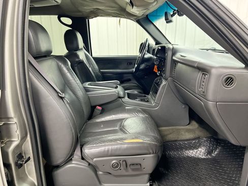 Used 2003 GMC Sierra 2500 SLT w/ SLT Preferred Equipment Group image 20