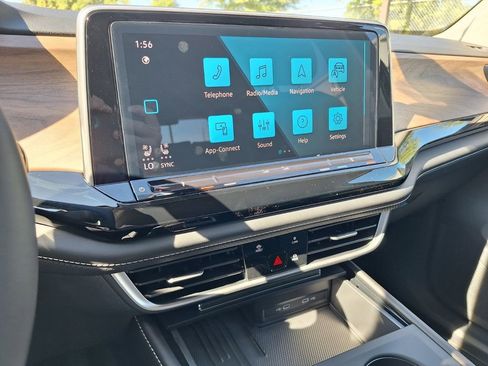 New 2026 Volkswagen Atlas SE image 13