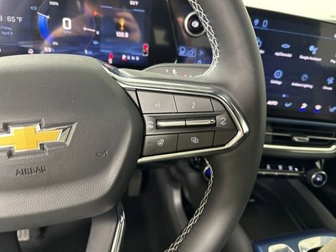 Used 2026 Chevrolet Equinox EV LT image 16