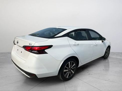 Used 2021 Nissan Versa SV FWD image 5