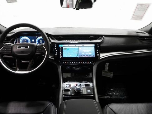 New 2026 Jeep Grand Cherokee Limited image 13