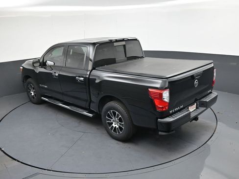 Used 2021 Nissan Titan SV w/ SV Convenience Package image 22