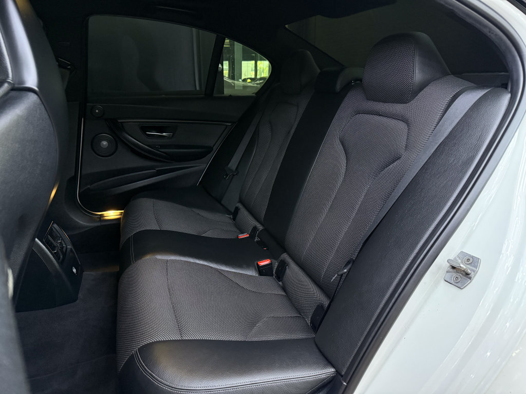 Used 2016 BMW M3 RWD image 18