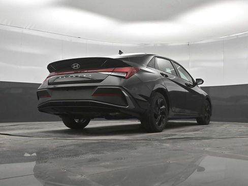New 2026 Hyundai Elantra SEL Sport FWD image 38